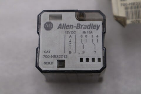 Allen Bradley 700-HB32Z12 General Purpose Relay, new open box, STK 2082CC - Image 2