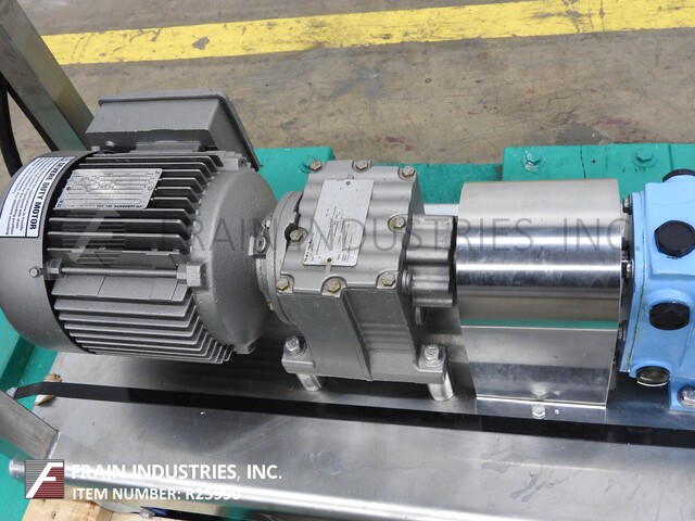 15 GPM @ 200 psi, Waukesha #15DO, 316 Stainless Steel positive displacement pump, clockwise or counter - Image 2