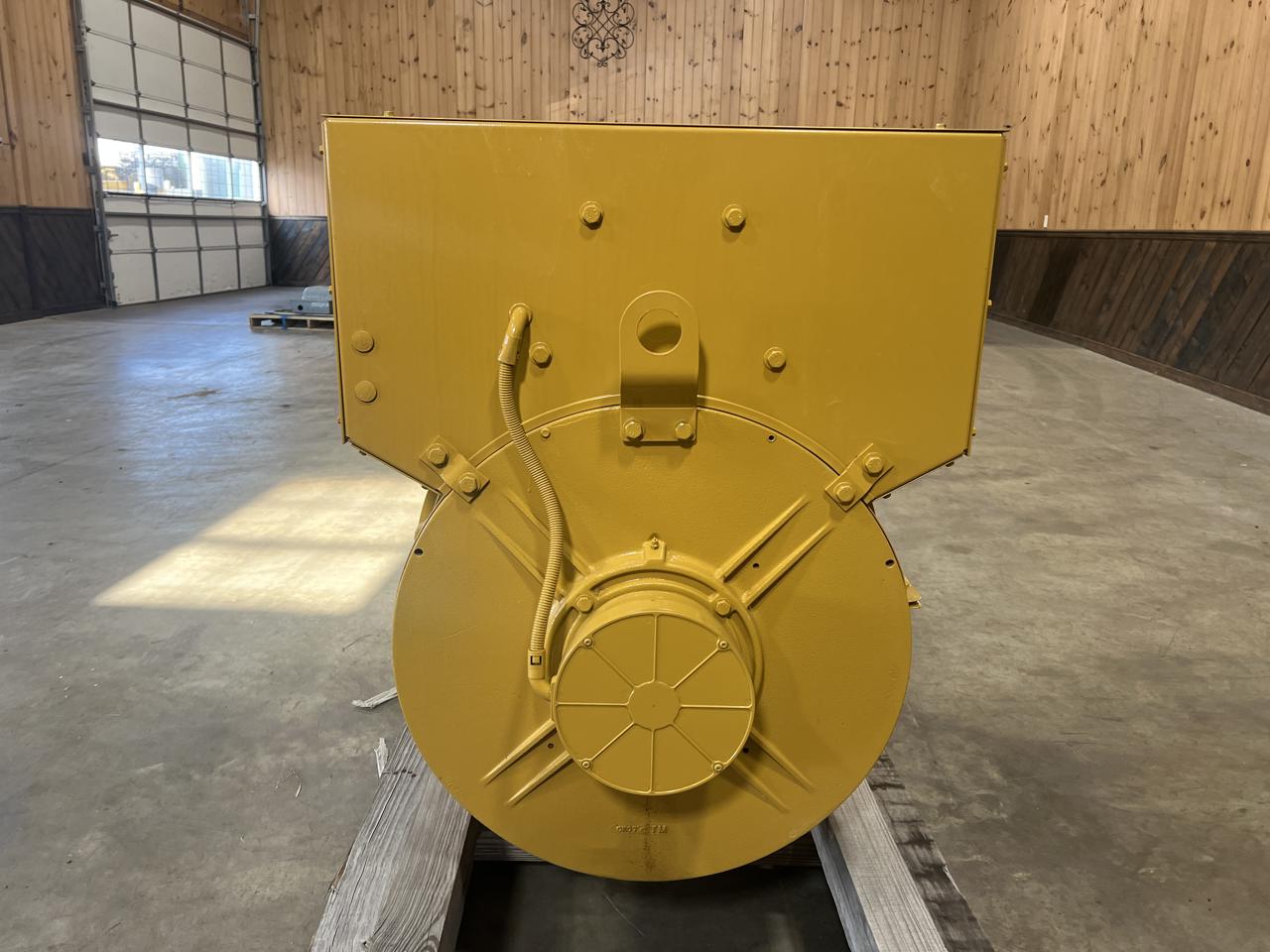 750 KW Caterpillar #LC7034J, generator end, 480 Volts, 12 wires, 18" flywheel, 0 hours, 2024 - Image 3