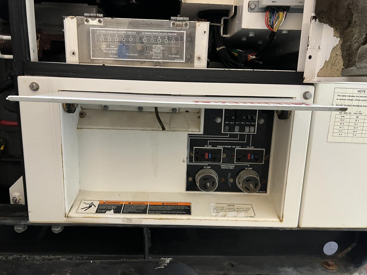 26 KW Multiquip Power #DCA-25SSIU2, diesel generator set, 1/3 phase, Isuzu engine, trailer mounted, voltage - Image 10