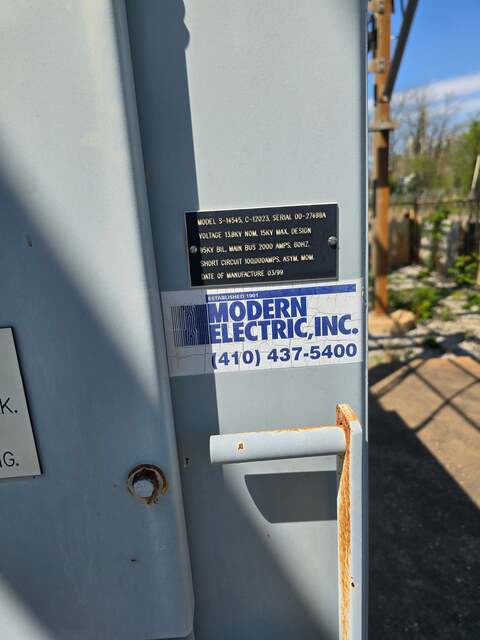 Powercon, outdoor switchgear enclosure bus assembly, 2000 amp, 15 KV, 13.8 KV, 3 phase (2 available) - Image 3