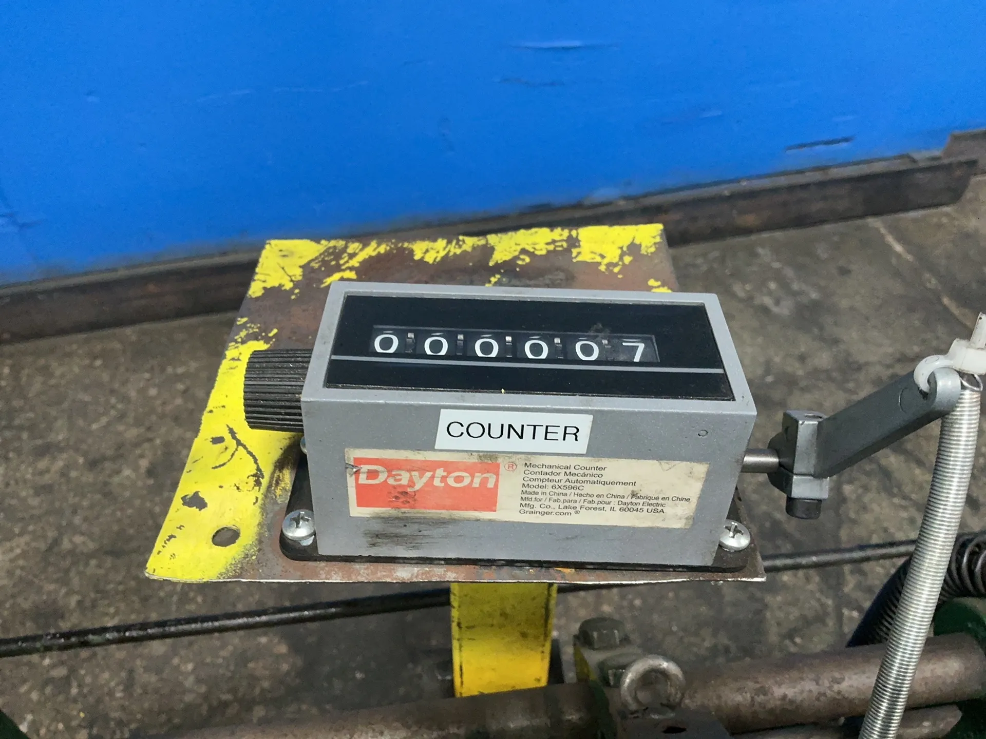 .25" Lewis Machine #2CG, wire cutter, Dayton counter, power switch, 1.25 A - Image 1