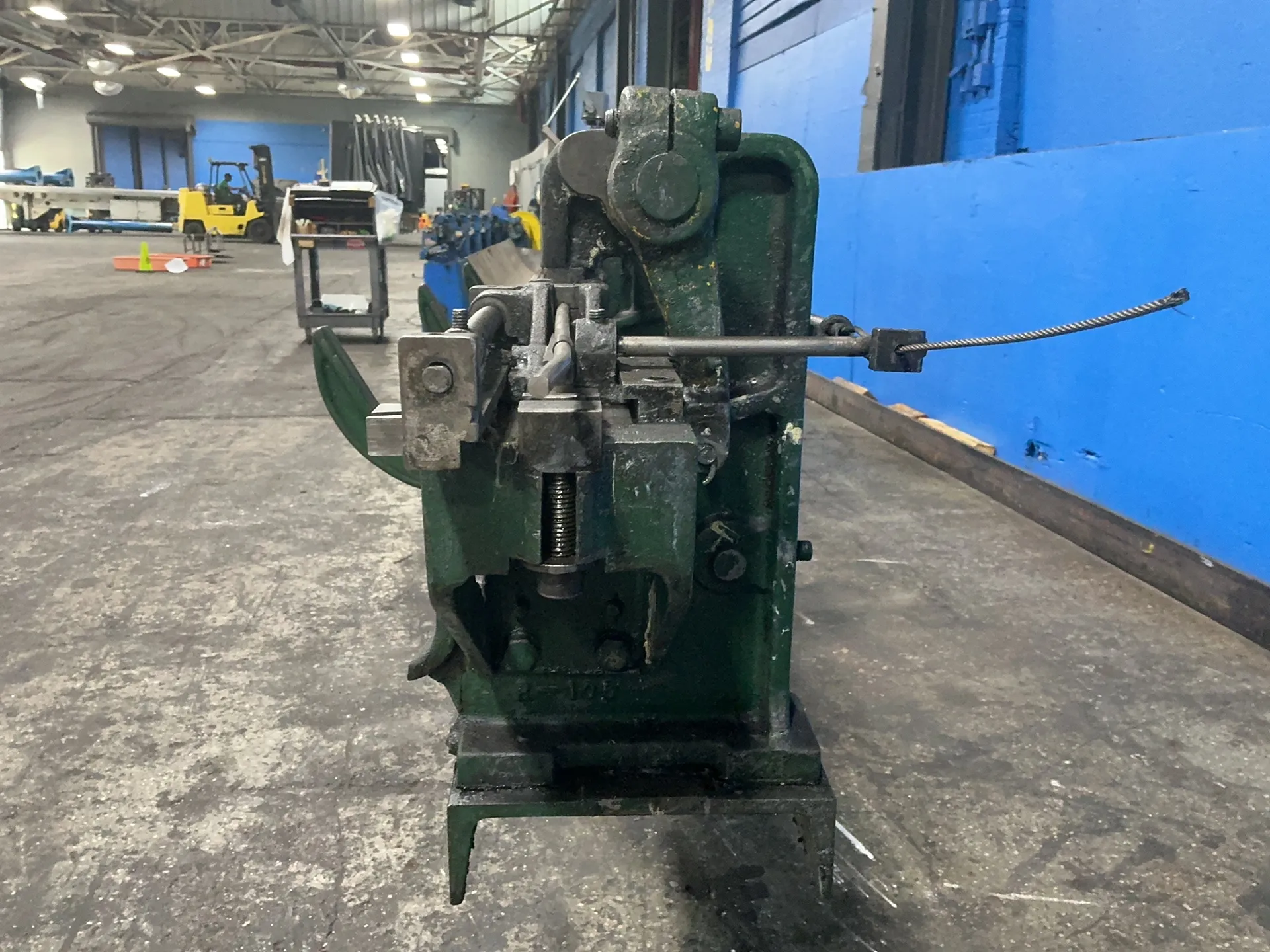 .25" Lewis Machine #2CG, wire cutter, Dayton counter, power switch, 1.25 A - Image 3