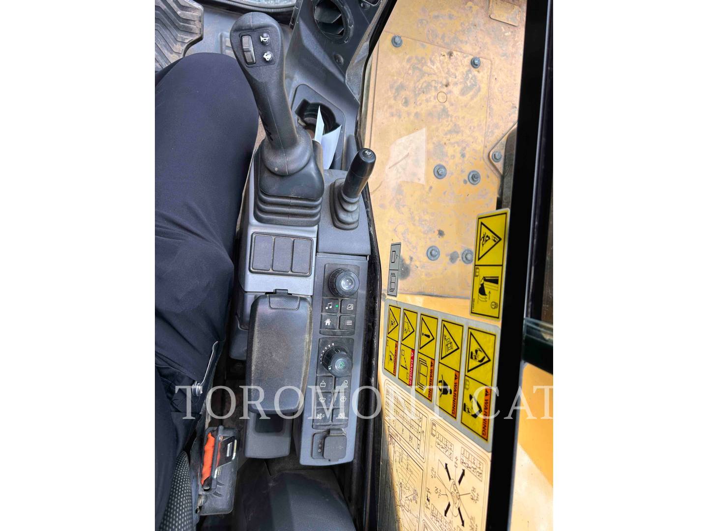 Cat 308, Mini Excavator, 932 hours, S/N: GG805411, 2022 - Image 8