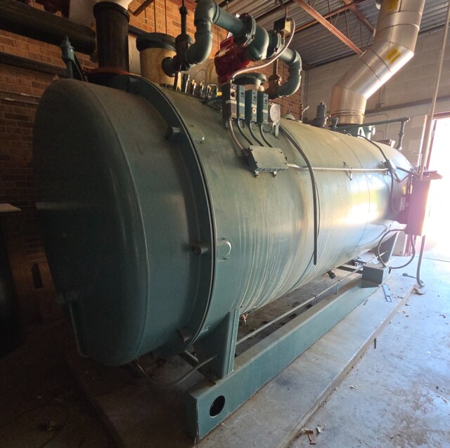 150 HP Cleaver-Brooks #CB-700-150-30, Hot Water Boiler, 30 psi, 6,276,000 BTU/HR, natural gas, 5 HP blower - Image 3