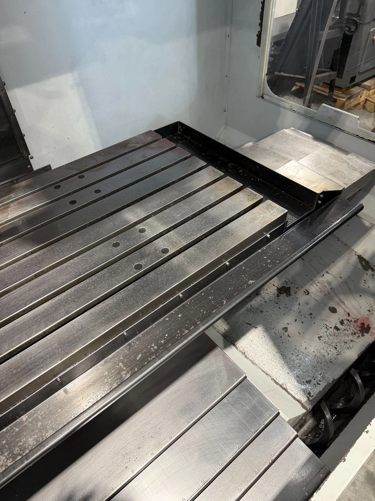 Haas #VF-3BYT, 4-Axis CNC Vertical Machining Center, 40" X, 26" Y, 25" Z, 54" x 24" table, 30 HP, 7500 RPM - Image 6