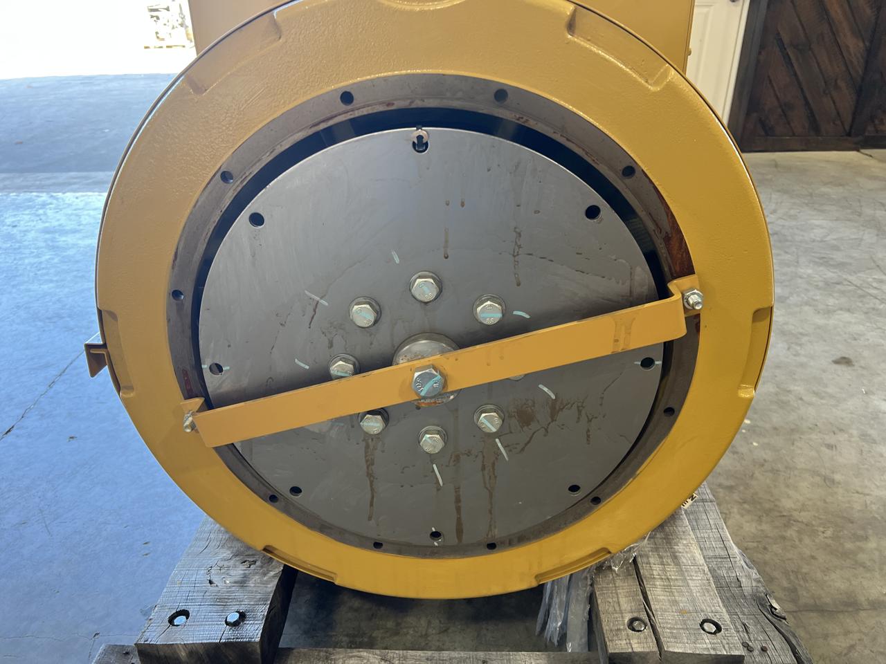 512 KW, Caterpillar #LC6124F, generator end with 12 wire reconnectable, 480 Volts, sound attenuated enclosure - Image 9