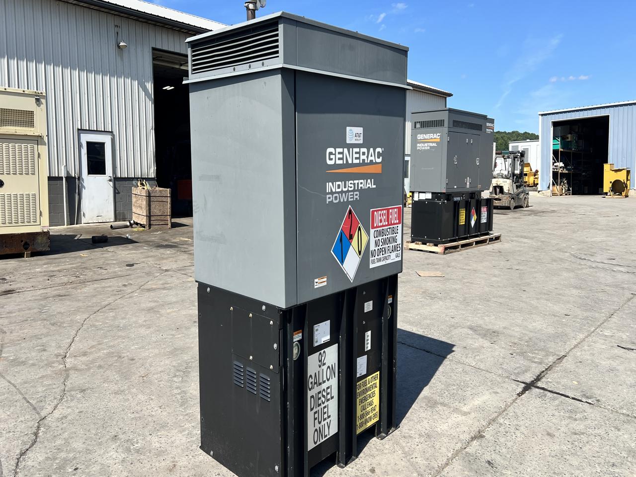 20 KW Generac #G0070980, diesel generator set, 120/240 Volts, 1-phase, Mitsubishi ECP28-2L4 engine, sound - Image 2
