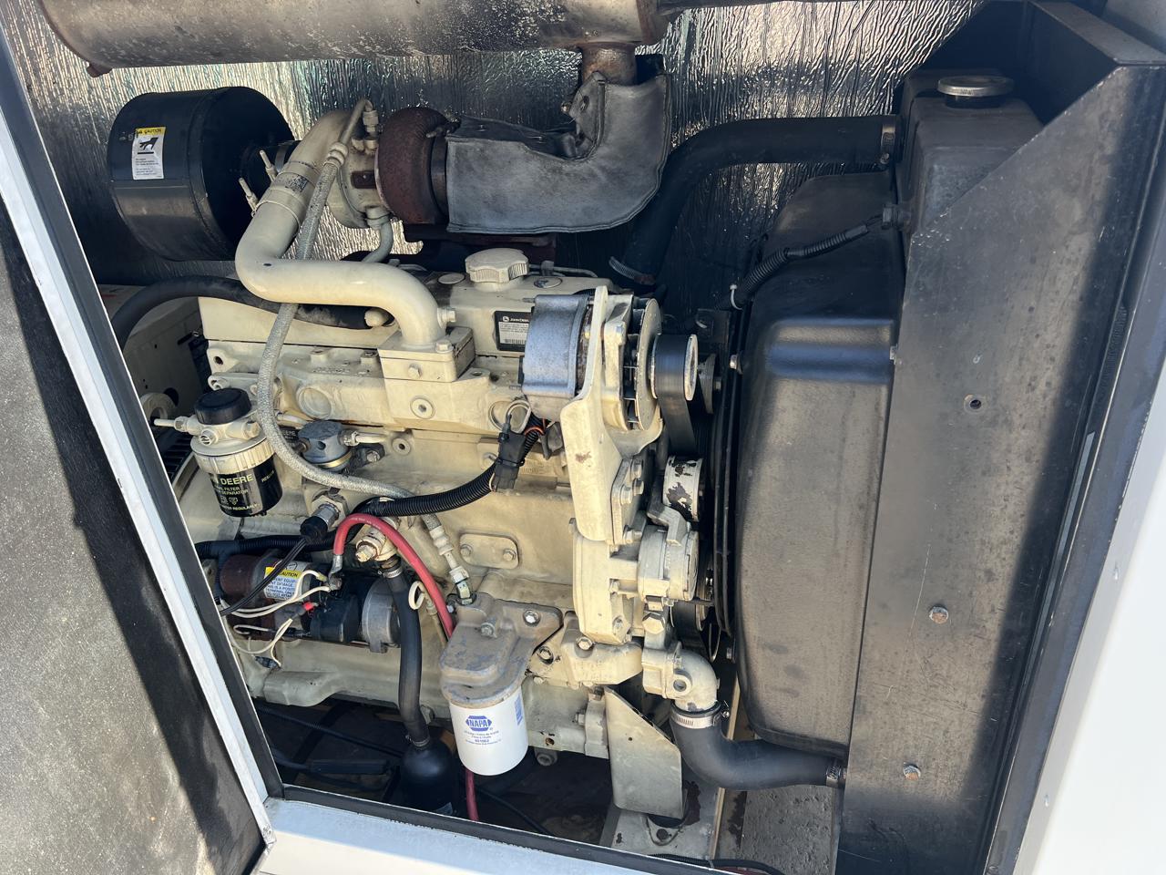 60 KW Kohler #60REOZJ, diesel generator set, 277/480 Volts, 1/3-phase, John Deere 4045TF150 engine, enclosed - Image 5