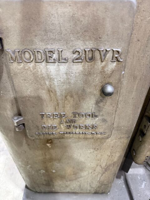 Tree #2UVR, vertical mill, 10.5" x42" table, approx. 25" X, 10" Y, 16" Z, 60-3300 RPM variable speed head - Image 4