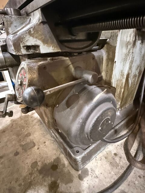 Tree #2UVR, vertical mill, 10.5" x42" table, approx. 25" X, 10" Y, 16" Z, 60-3300 RPM variable speed head - Image 9