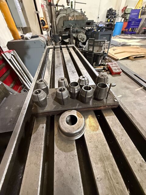 Tree #2UVR, vertical mill, 10.5" x42" table, approx. 25" X, 10" Y, 16" Z, 60-3300 RPM variable speed head - Image 10
