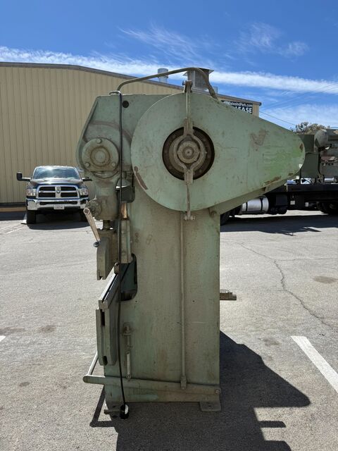 12 gauge x 4' Doelger & Kirsten #25-4, mechanical press brake, 7/8" die, 40 SPM, flywheel drive, adjustable - Image 5