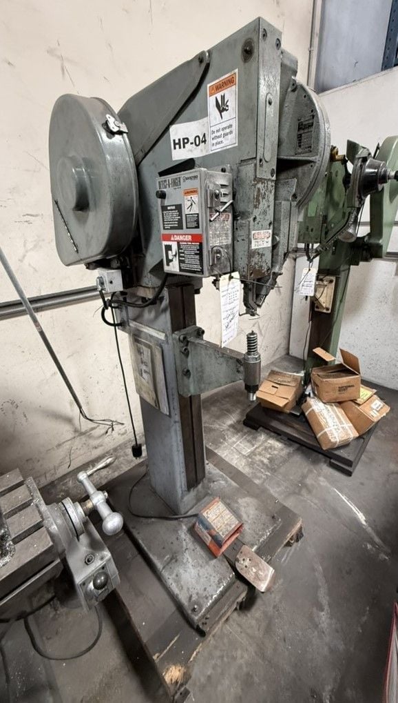 National #1000, pneumatic C-frame riveting press, foot pedal actuation, compact vertical profile - Image 1
