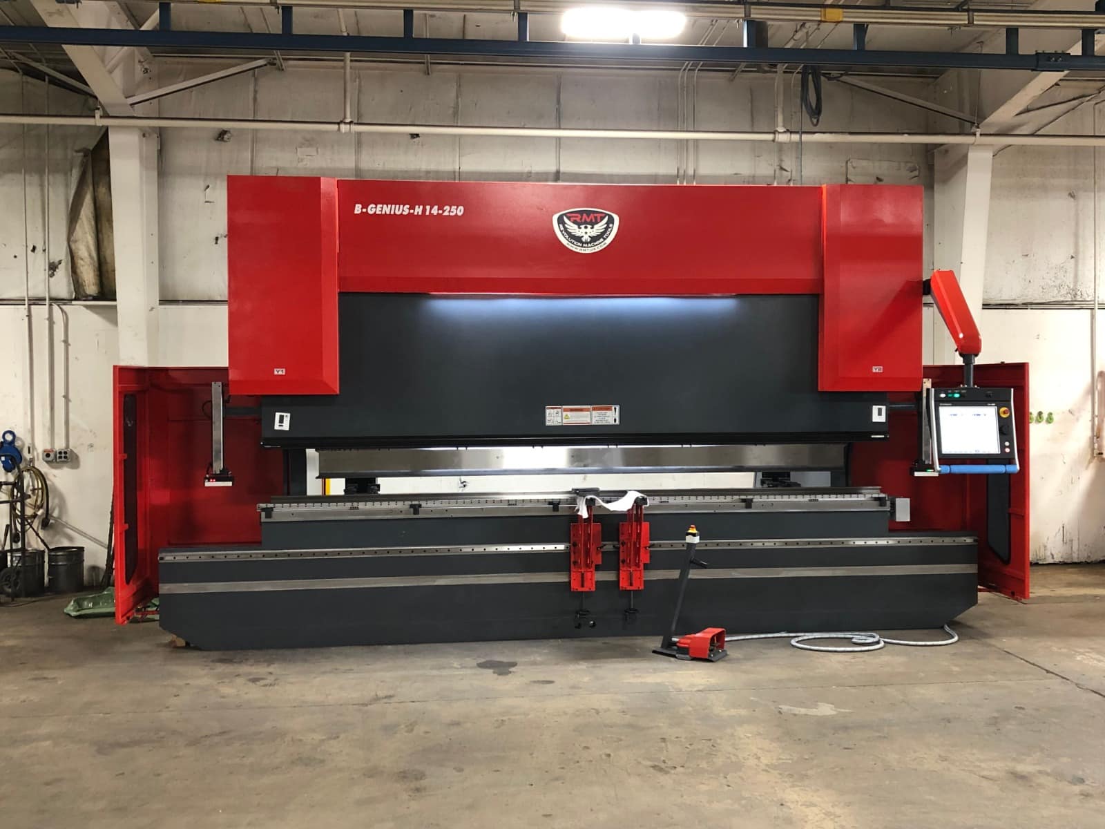 150 Ton, RMT #B-GENIUS-H-10-150, hybrid CNC press brake, 10' overall, 7 axis, servo motor drive, .00003" - Image 5