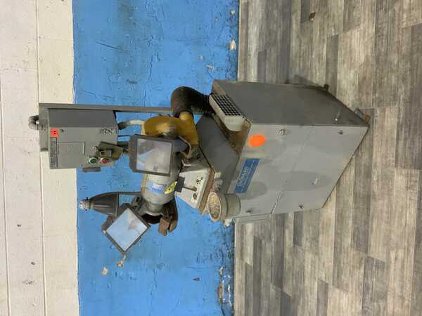 8" Cincinnati #102, double end pedestal grinder, 1" wheel width, 16" between wheels, tool rest, eye shield - Image 1