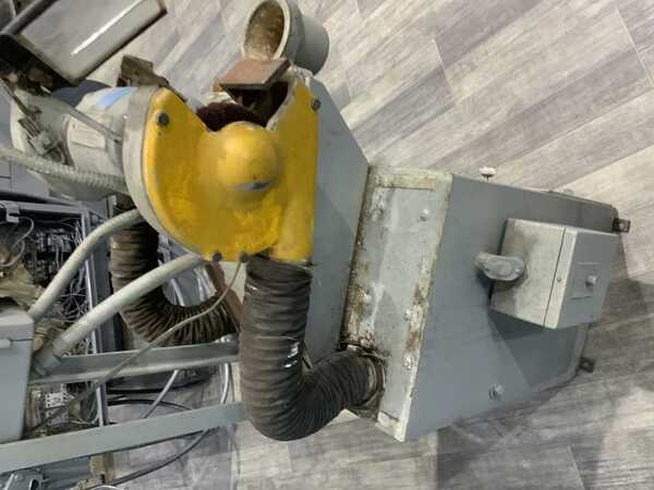 8" Cincinnati #102, double end pedestal grinder, 1" wheel width, 16" between wheels, tool rest, eye shield - Image 6