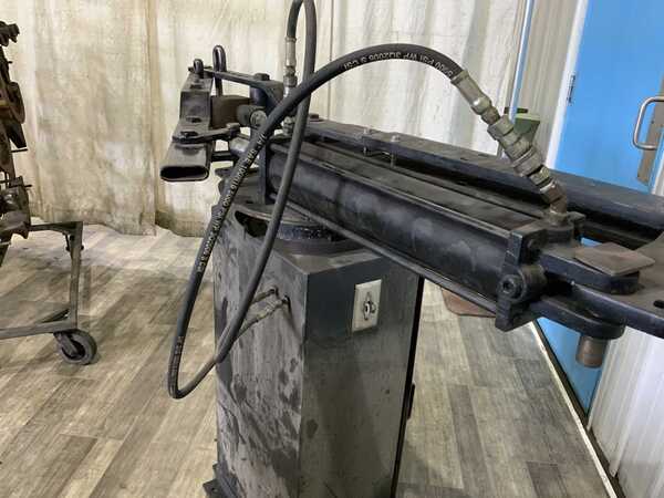 2" Hossfeld #2, hydraulic pipe and tube bender, 1-1/4" -2" outside dimension round tube, 1" -2" sched 40 - Image 7