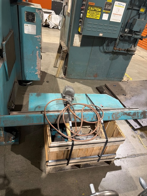 0.8" x 13' 4" Adira #GVX-1340, hydraulic power squaring shear, 493 kN cutting force, 440 V., 60 Hz., 1999 - Image 4