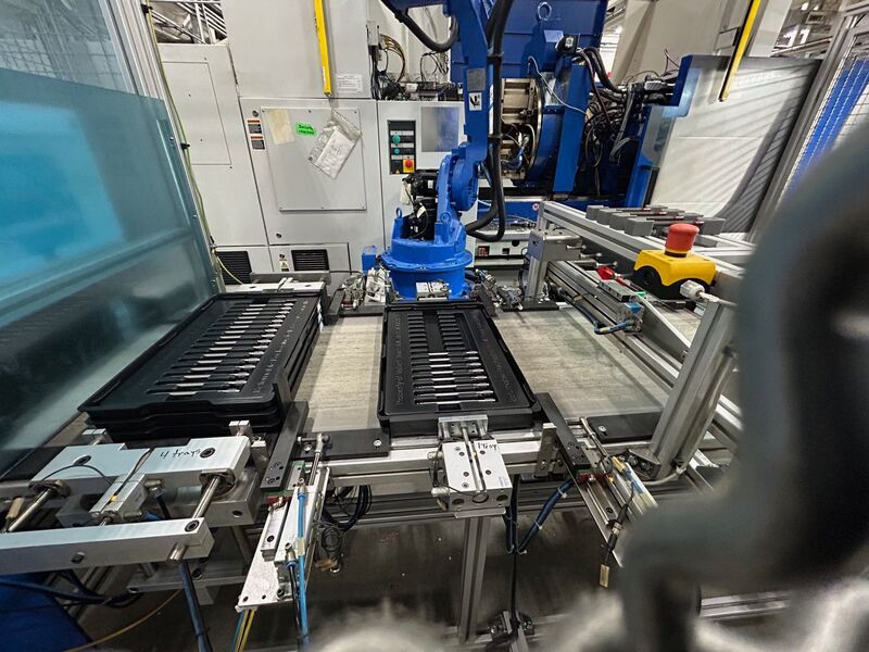 Krauss Maffei #CX-300-2000, injection molding machine, 2010 - Image 1
