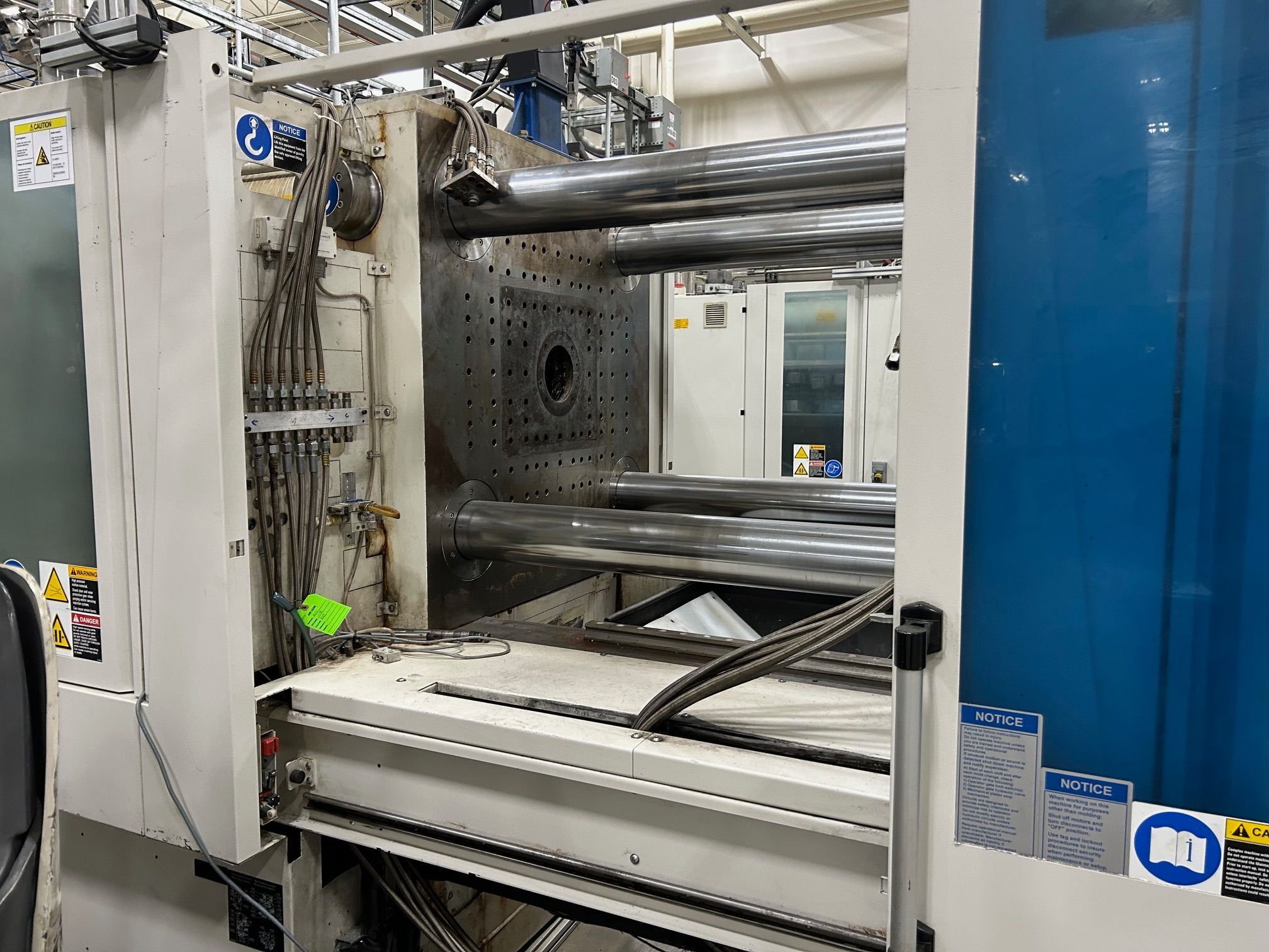 Krauss Maffei #CX-300-2000, injection molding machine, 2010 - Image 4