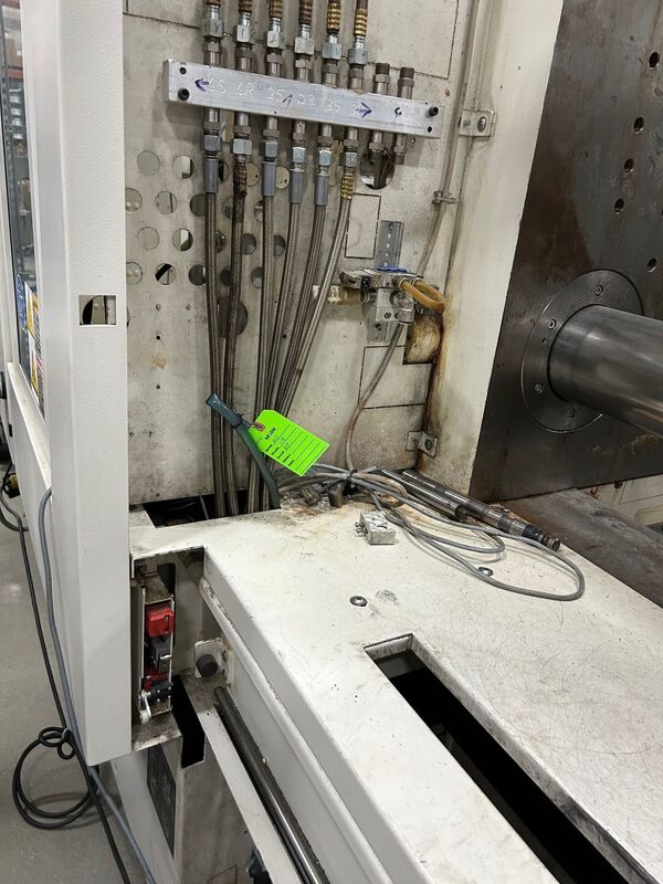 Krauss Maffei #CX-300-2000, injection molding machine, 2010 - Image 7