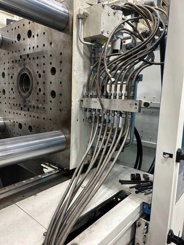 Krauss Maffei #CX-300-2000, injection molding machine, 2010 - Image 9