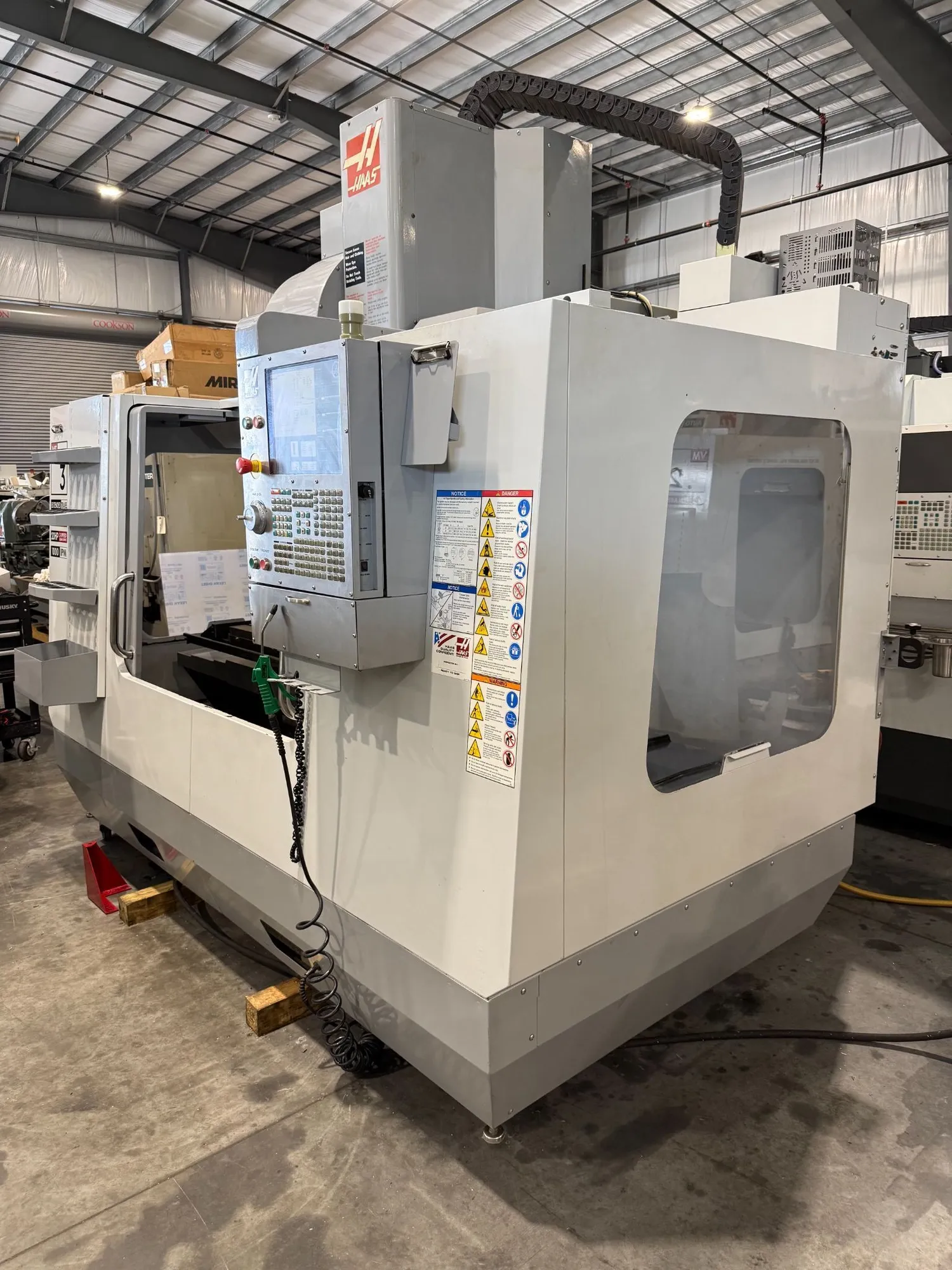 Haas #VF-3BYT, CNC vertical machining center, 24 automatic tool changer, 40" X, 26" Y, 25" Z, 7500 RPM - Image 2