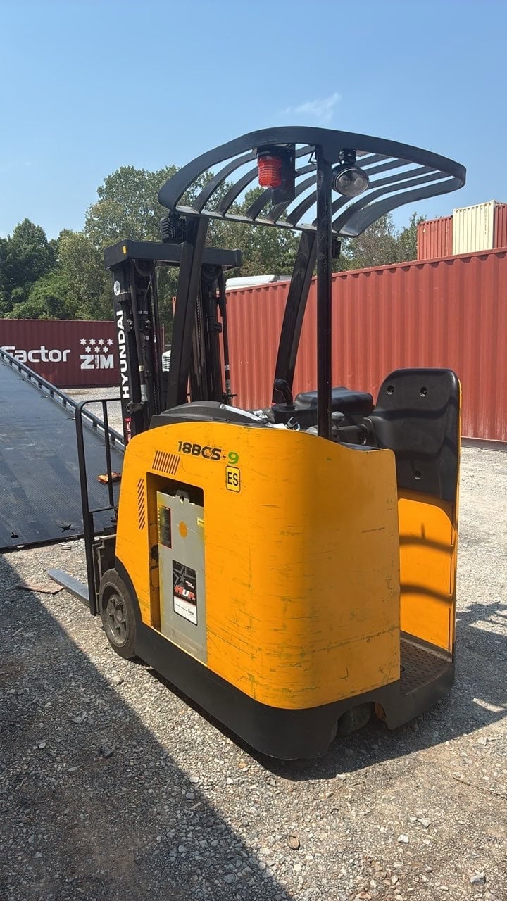 3500 lb. Hyundai #18BCS-9, Electric Forklift, solid tires, 9,231 Hrs, 2015 - Image 7