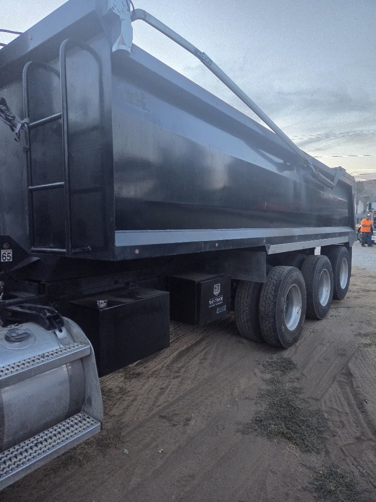 Peterbilt #579-Supertag, Tri-axle Dump Truck, 610,605 mi, 2016 - Image 6