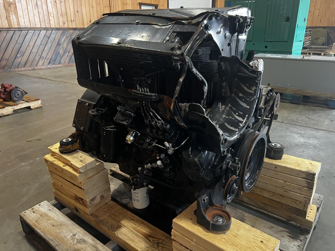 110 HP Deutz #BF4L914, air cooled industrial diesel engine, AS IS - Image 4