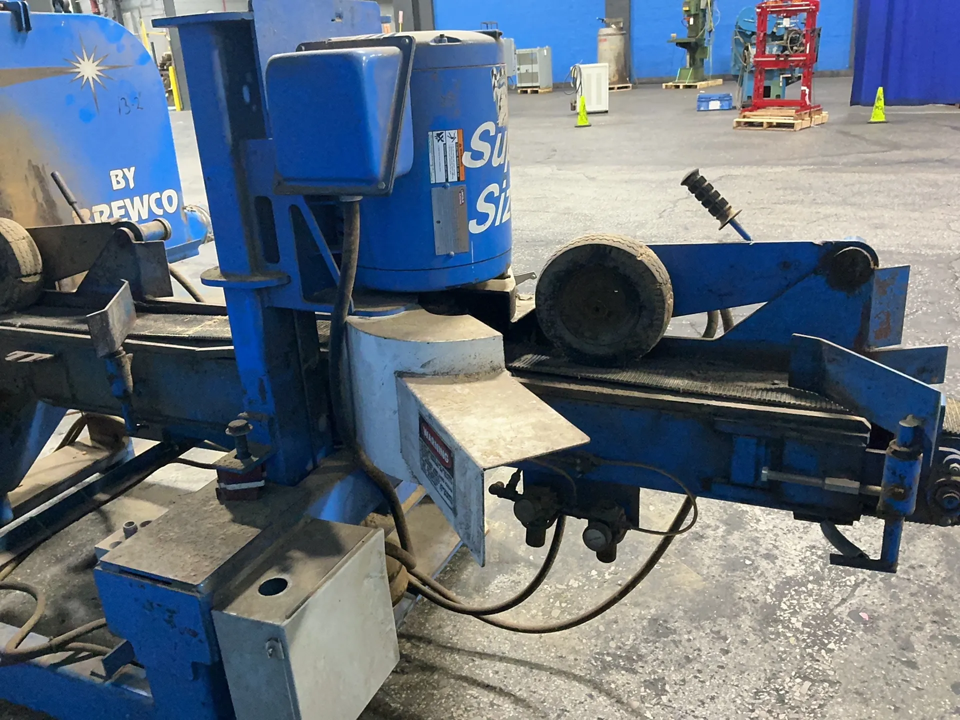 Brewco, Pallet Saw, 167" conveyor, 30 HP, 208/230/415/460 V., 3 Ph. - Image 4