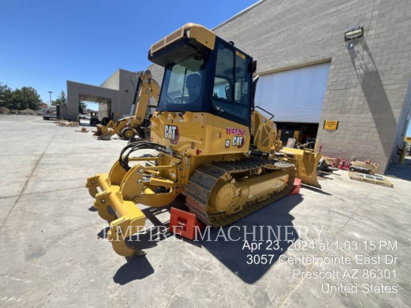 Cat D2-12 ARO, 672 hours, S/N: XKM04264, 2023 - Image 3