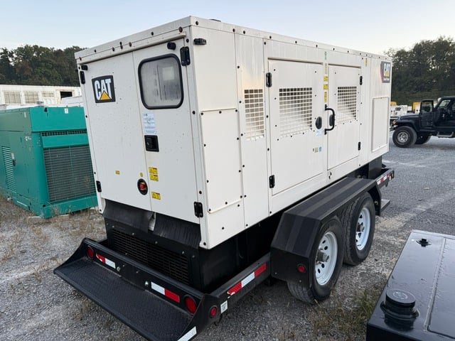 182 KW Caterpillar #XQ230, Mobile Diesel Generator, 1800 RPM, multi-voltage, EMCP 4.4 digital control panel - Image 3