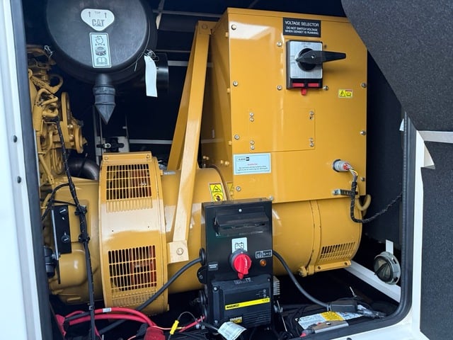 182 KW Caterpillar #XQ230, Mobile Diesel Generator, 1800 RPM, multi-voltage, EMCP 4.4 digital control panel - Image 7