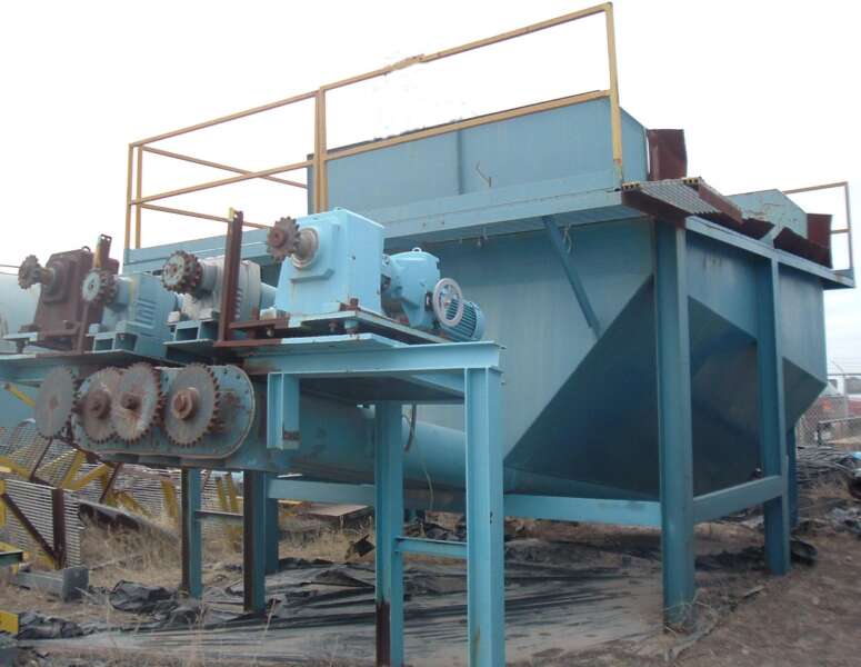 Sludge feed Hopper, 25 cu.yd., 12' W x 9' H x 14' L, 4 screw discharge to truck, Carbon Steel, unused - Image 2