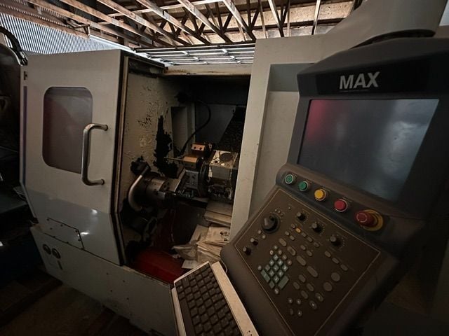 Hurco #TM8, CNC lathe, 21.6" swing, 8" chuck, 2.4" bore, 2" bar, 12" turning diameter, 18.8" turning length - Image 4