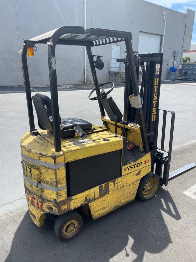 3000 lb. Hyster #E30XL, Electric Forklift, 42" Forks, Reconditioned - Image 4