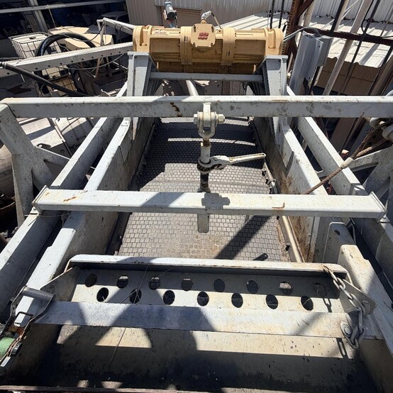 45" x 7'-4" Double Life #AWD-III, Single Deck Dewatering Screen, 3-panel, API 45 wire cloth, (2) 2.5 HP - Image 2