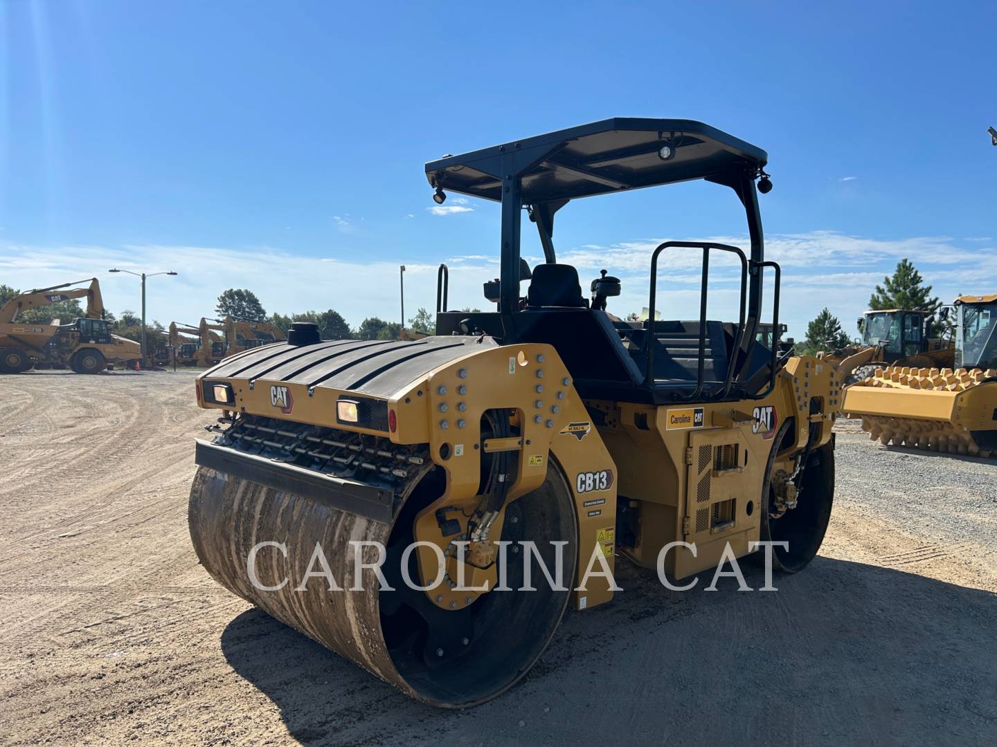 Caterpillar CB13, Asphalt Paver, 363 hours, S/N: 59200109, 2025 - Image 1