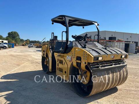Caterpillar CB13, Asphalt Paver, 363 hours, S/N: 59200109, 2025 - Image 4