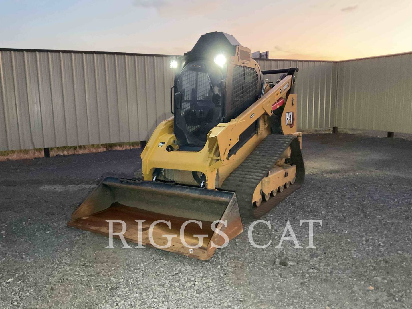 Cat 299DXE DM2, 1479 hours, S/N: BX905021, 2022 - Image 1