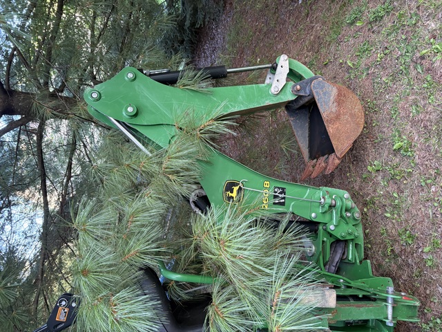 John Deere #1023E, sub-compact utility tractor with 4WD, hydrostatic transmission, Yanmar diesel engine, 2016 - Image 2