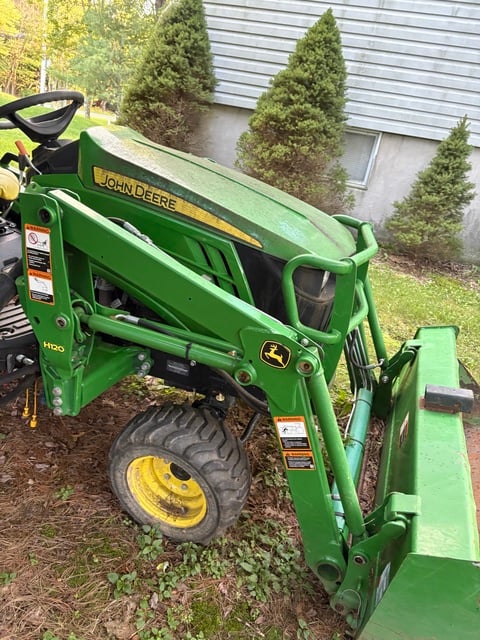 John Deere #1023E, sub-compact utility tractor with 4WD, hydrostatic transmission, Yanmar diesel engine, 2016 - Image 4