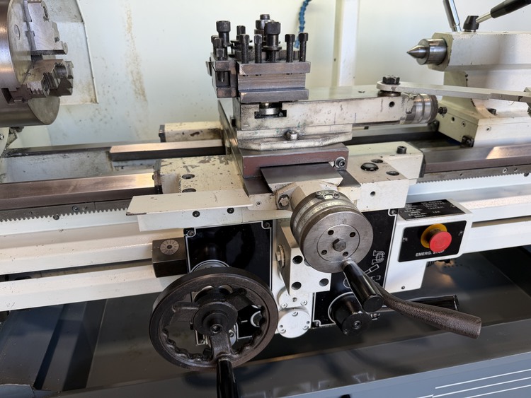 14" x 40" Clausing Metosa #C1440S, toolroom lathe, 8" swing over cross slide, 3-jaw chuck, chip pan, 4 KW - Image 4