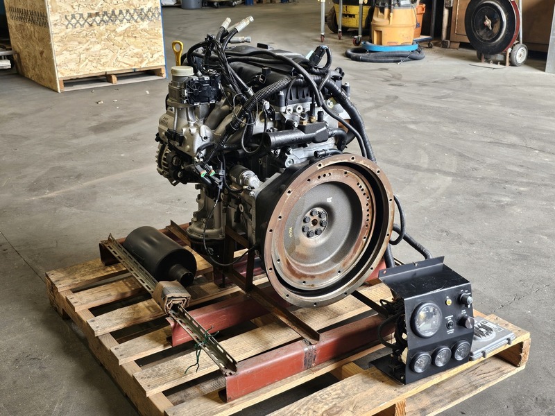 75.4 HP Westport #FWSPB02.4LSI, Natural Gas Engine, 4-cylinder, 56.2 KW, spark ignited, liquid cooled - Image 2