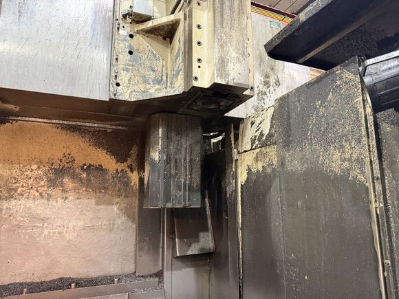 42" Giddings & Lewis #36-VTC, CNC Vertical Turning Center, 37" work height under rail, 50 HP, (2) 4-jaw - Image 4