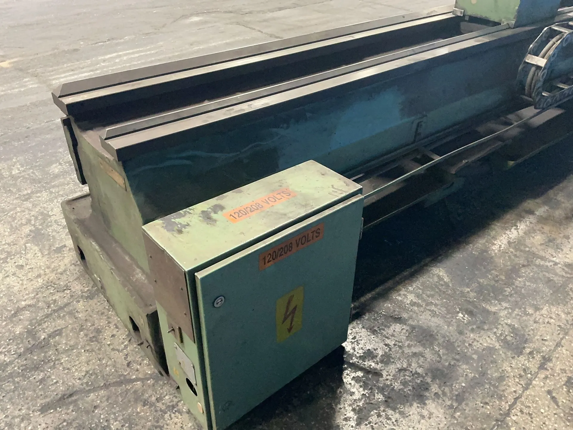 36" x 208" Edelstaal #SNA-1000X5000, engine lathe, 18" 3-jaw chuck, 4" bore, 16" steady rest, tool post, tail - Image 6