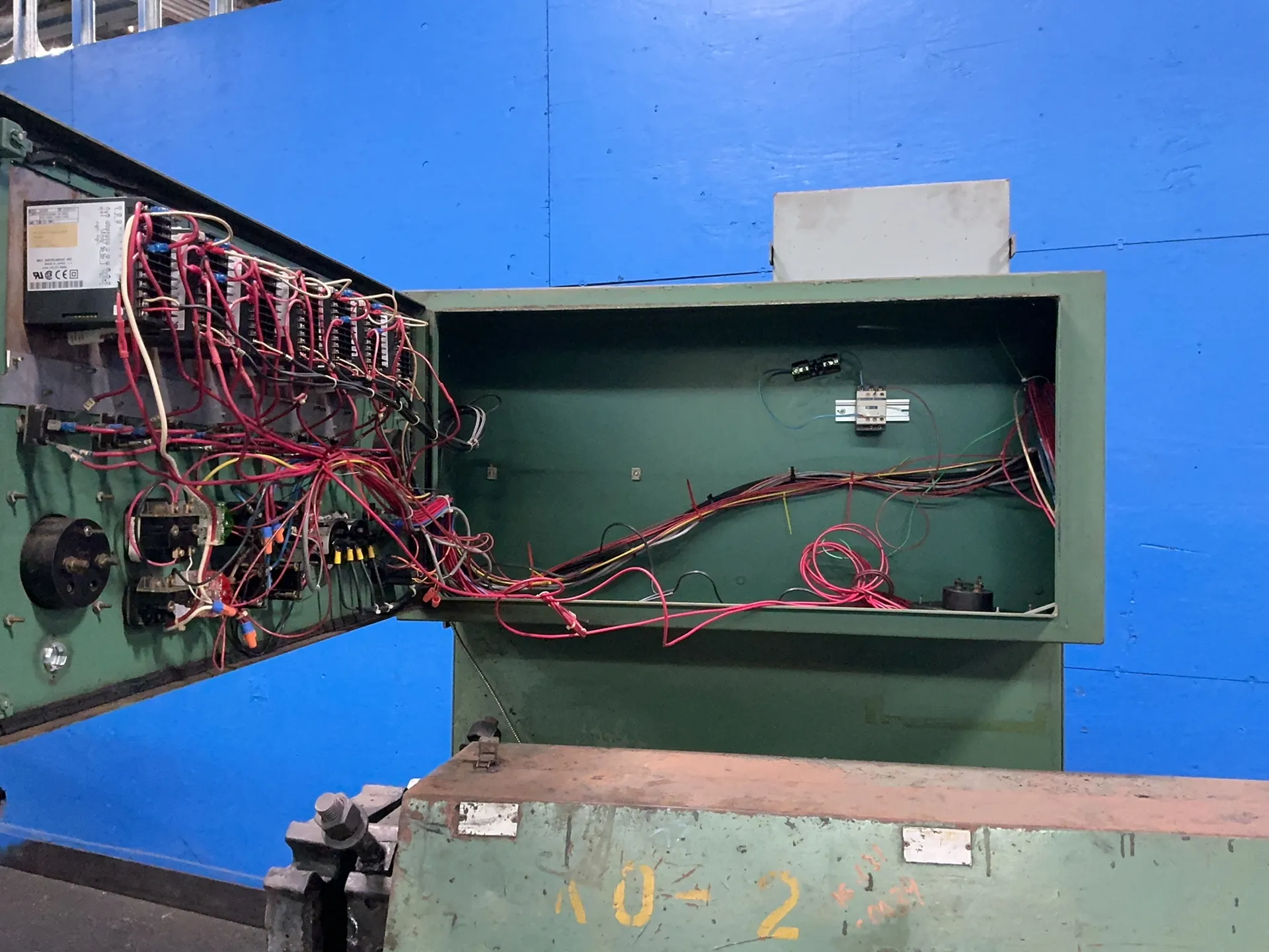 1.75" Egan Machinery #H-2515-H, extruder, 50 HP, 10,000 PSI, 1750/2100 RPM, digital displays, 150/300/500 V. - Image 4