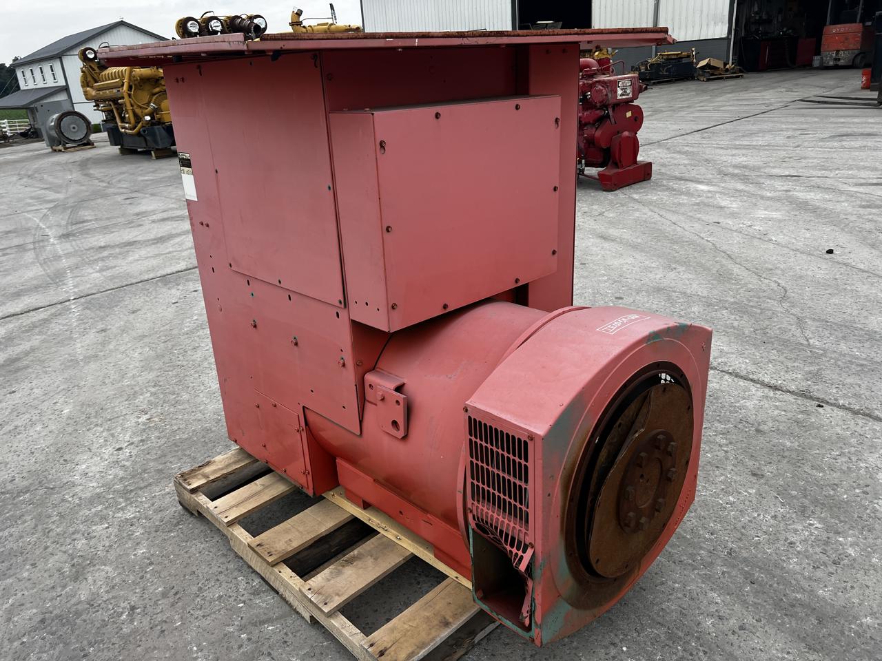350 KW Cummins/Onan #350DFCC, generator end, 600 Volts, 3 Phase, w/ controller & breaker, 550 hours, 1997 - Image 6